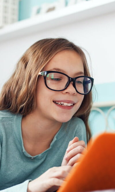 5 tips for helping children learn good online etiquette